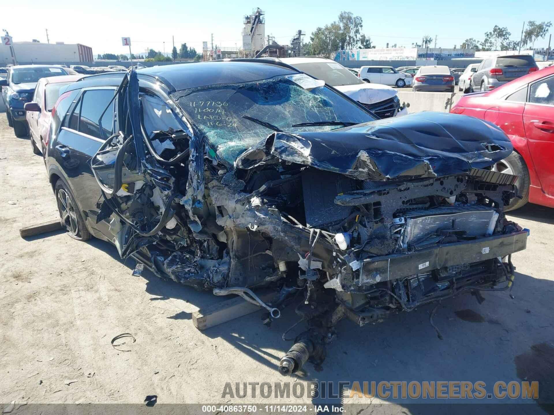 KNDCR3LE4S5217388 KIA NIRO 2025