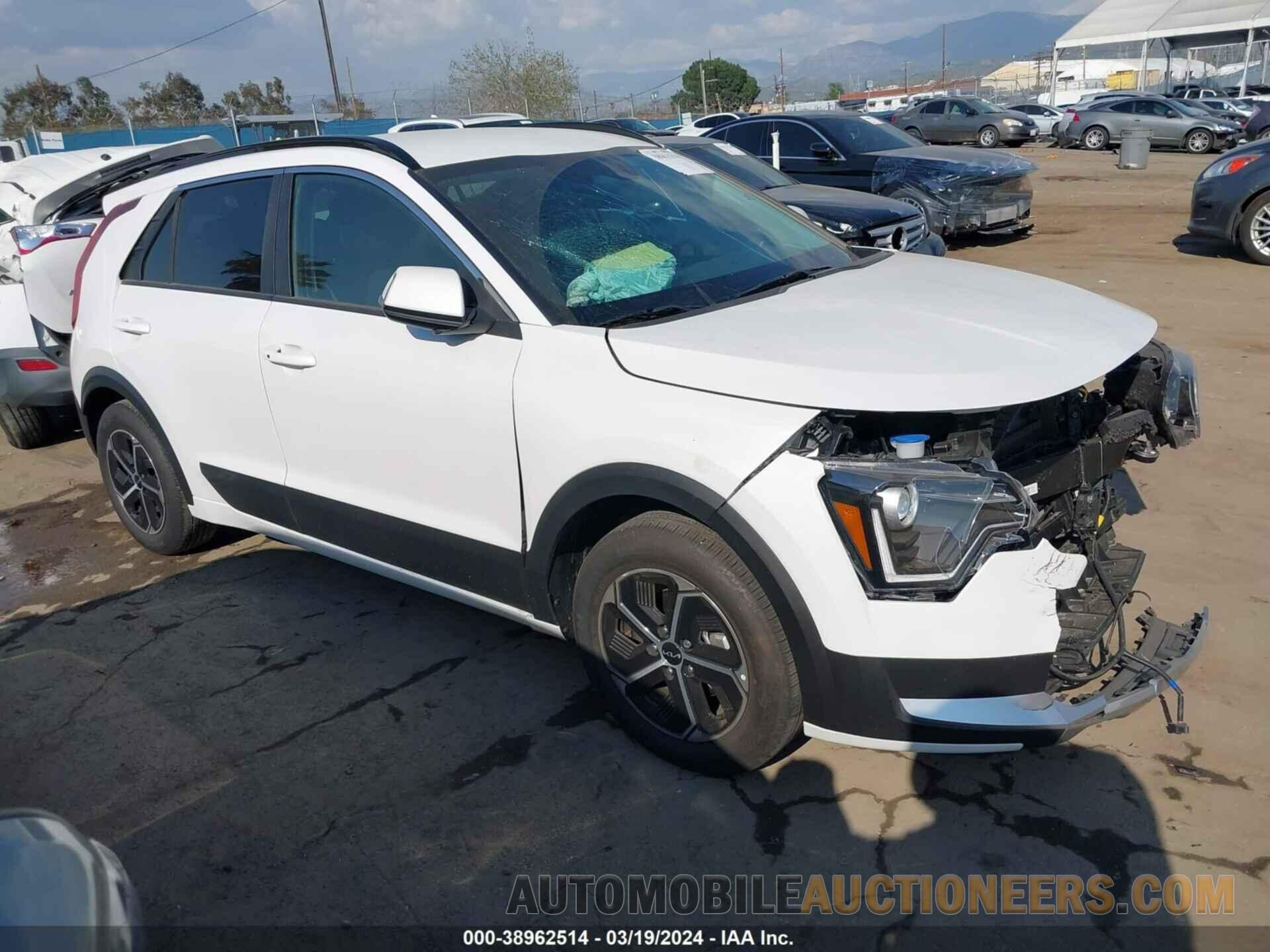 KNDCR3LE8R5143581 KIA NIRO 2024