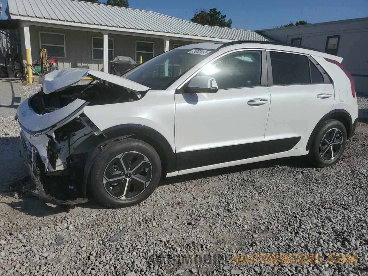 KNDCT3LE5R5160596 KIA NIRO SX 2024