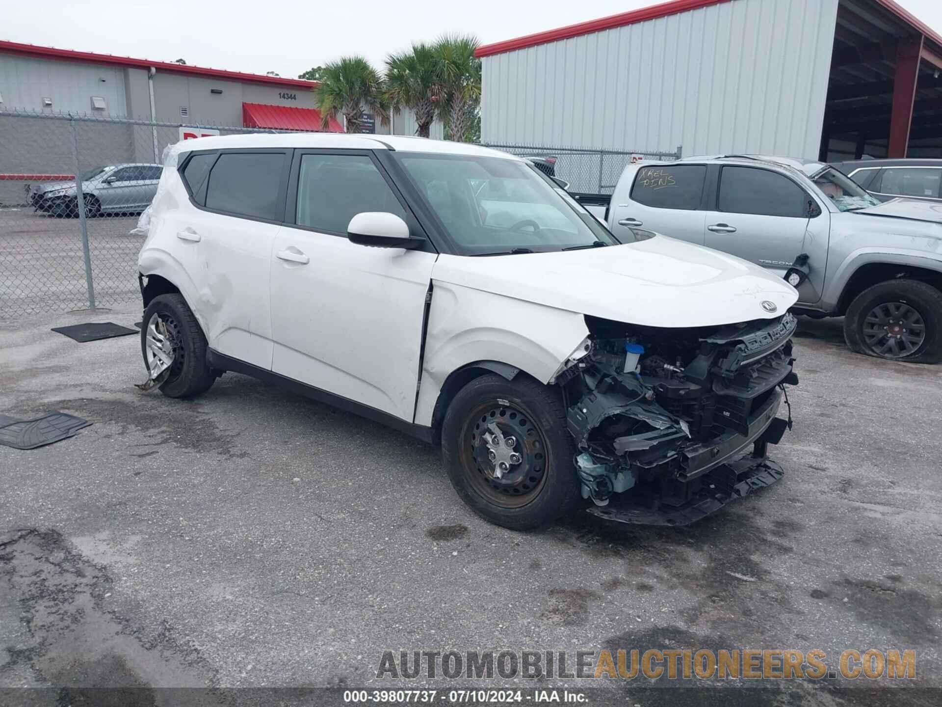 KNDJ23AU3L7056947 KIA SOUL 2020