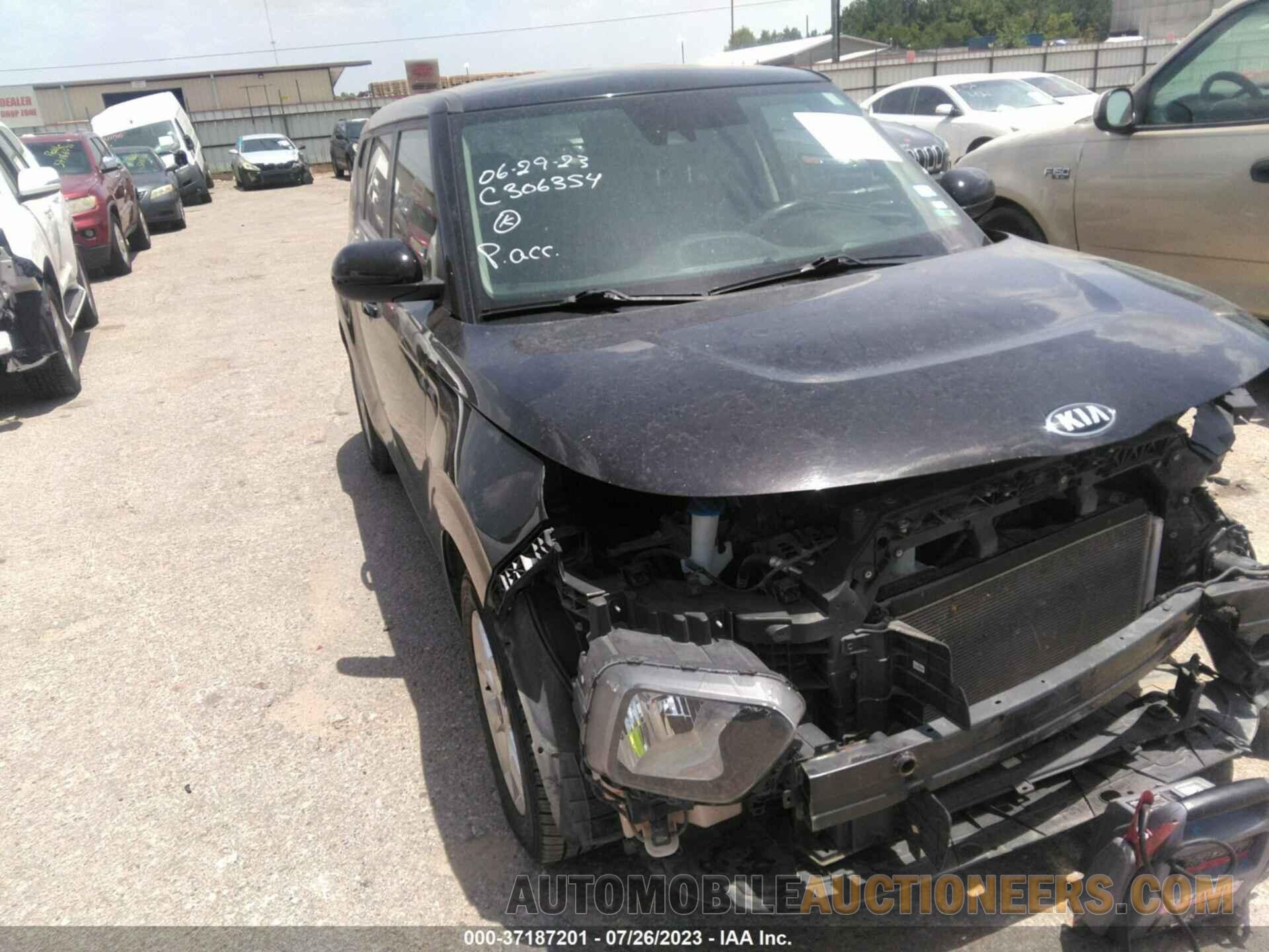 KNDJ23AU5L7056951 KIA SOUL 2020