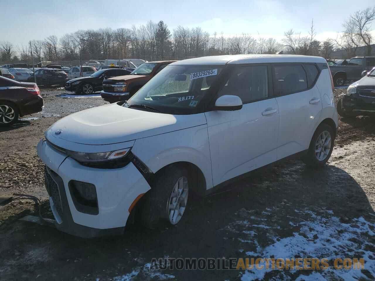 KNDJ23AU6L7008276 KIA SOUL 2020