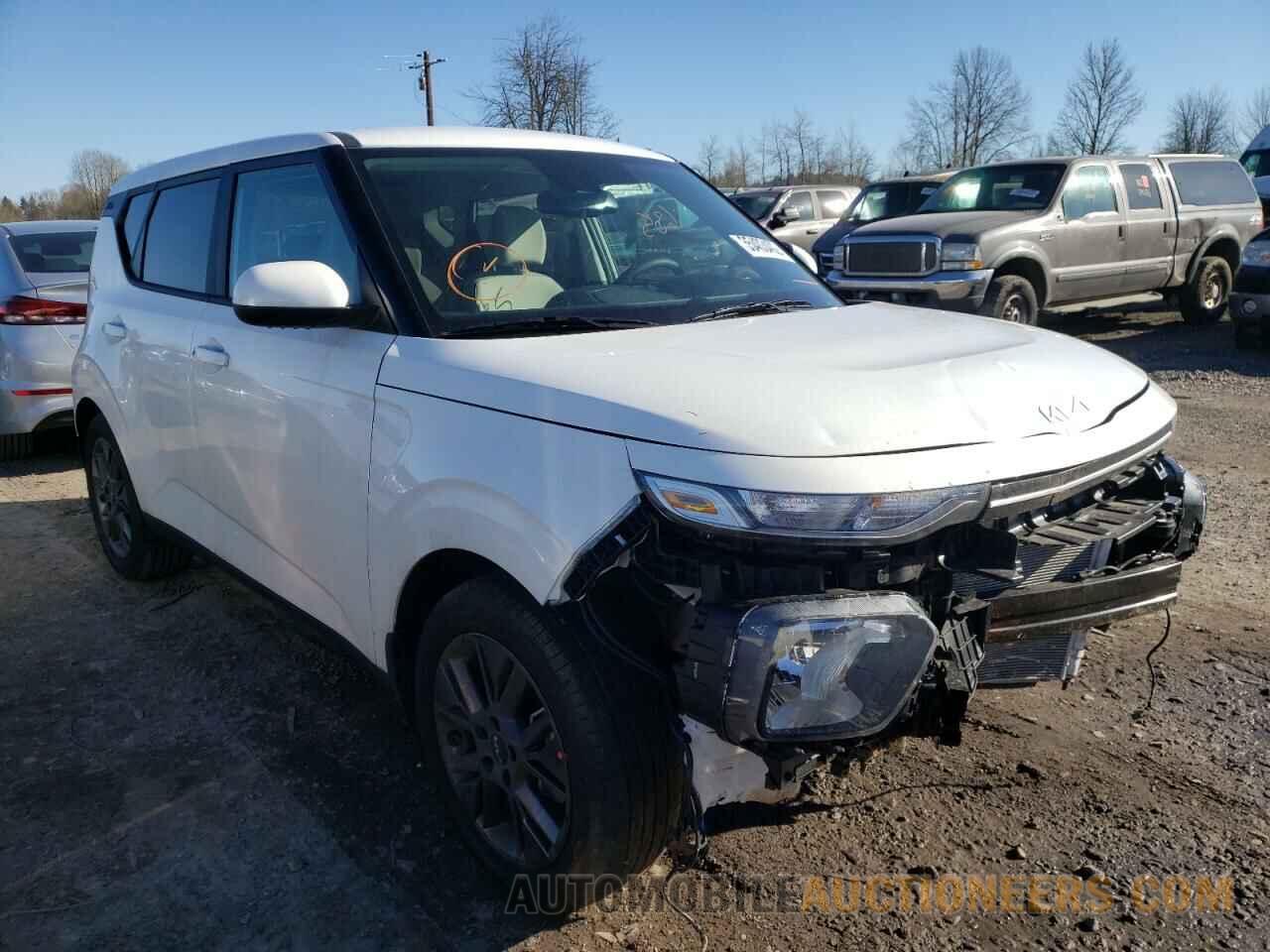 KNDJ33AU1N7168985 KIA SOUL 2022