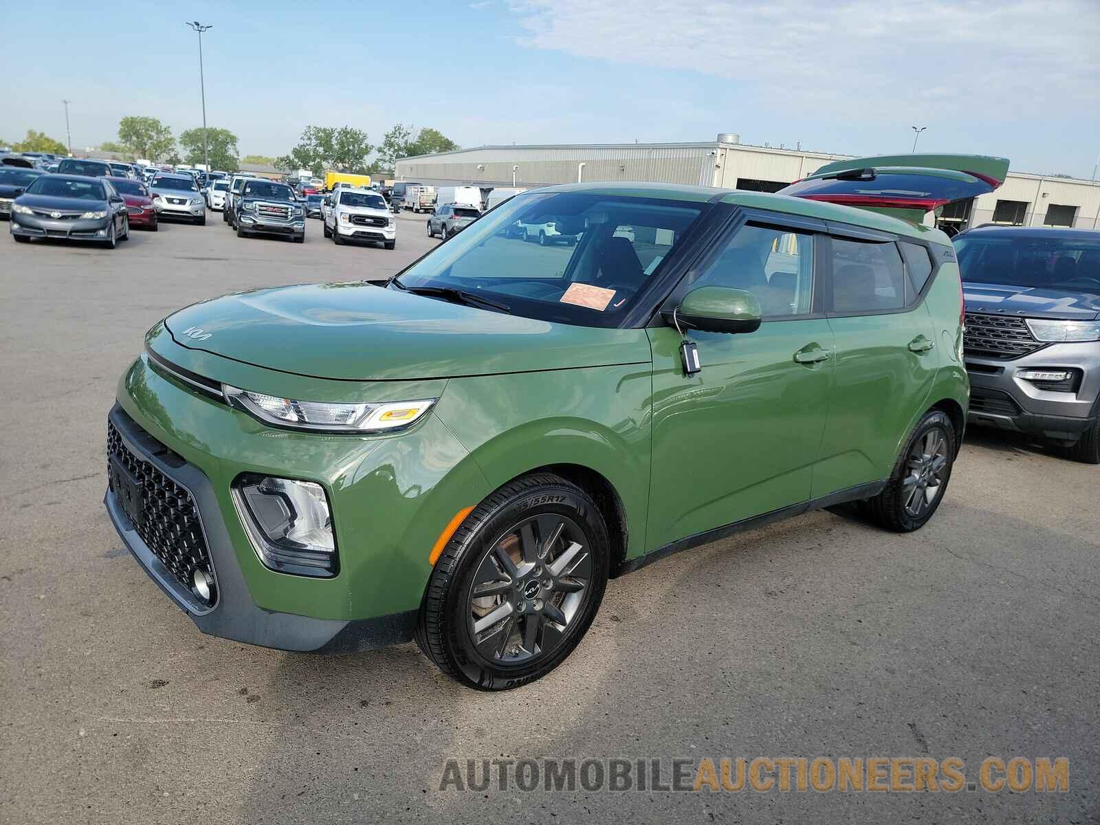 KNDJ33AU8N7155747 Kia Soul 2022