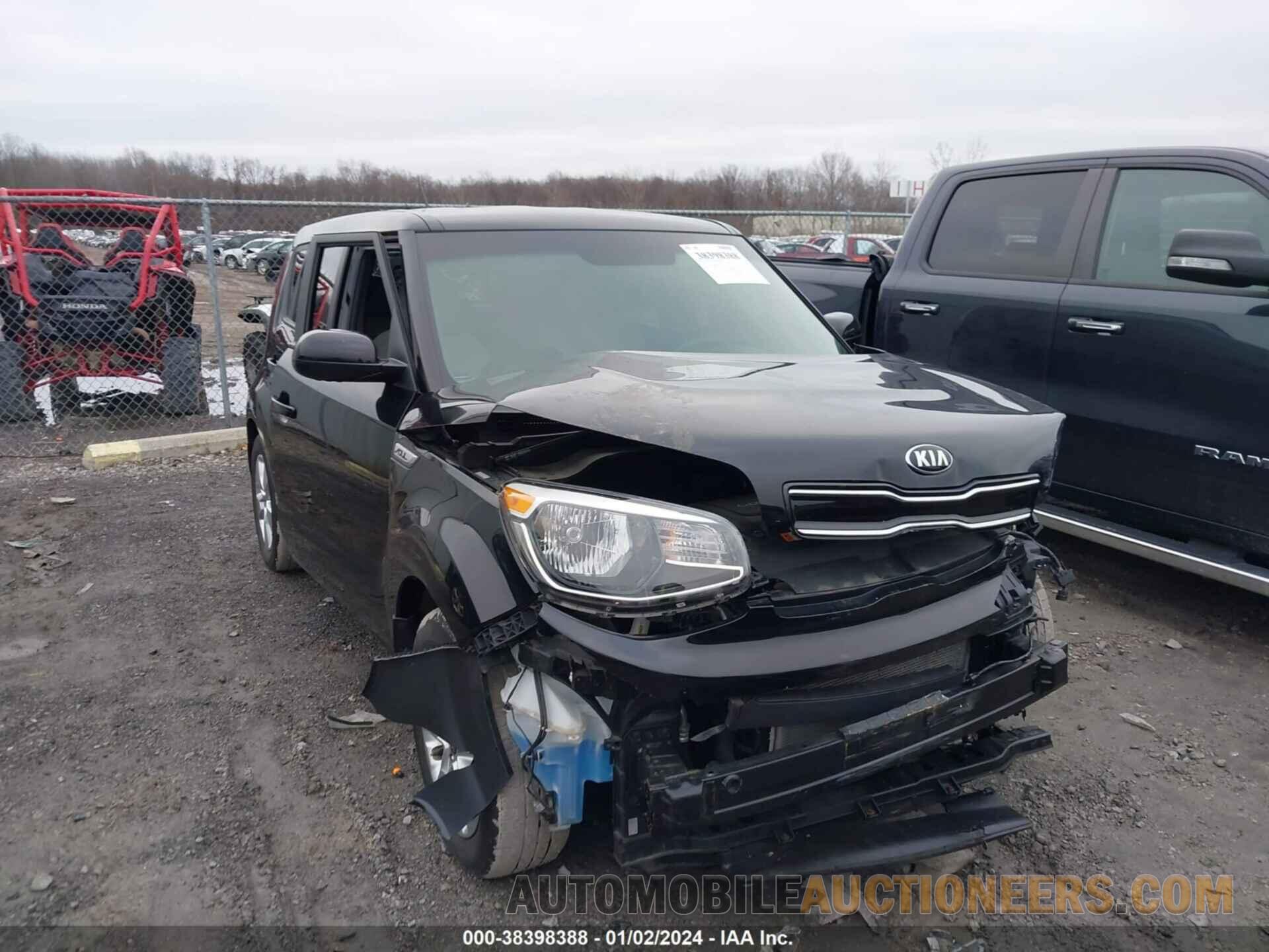 KNDJN2A20J7560983 KIA SOUL 2018