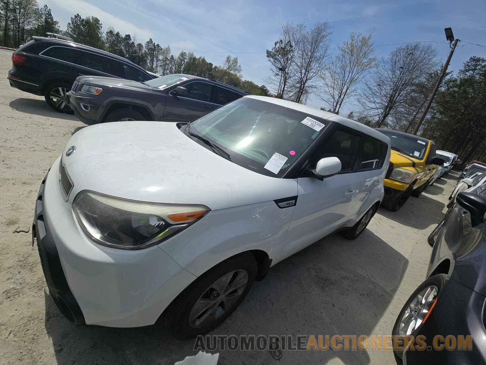 KNDJN2A21F7164858 Kia  2015