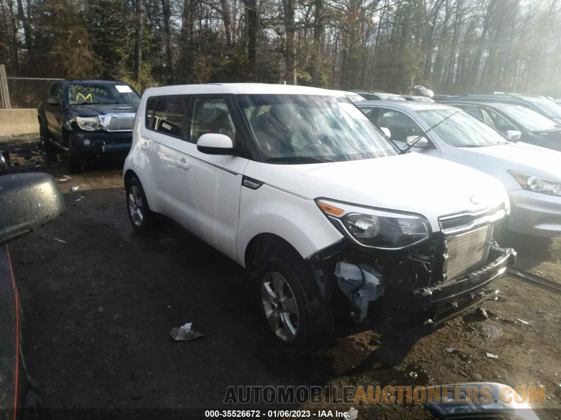 KNDJN2A22J7552657 KIA SOUL 2018