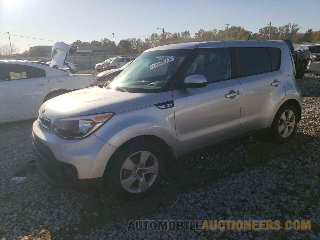 KNDJN2A23J7608993 KIA SOUL 2018