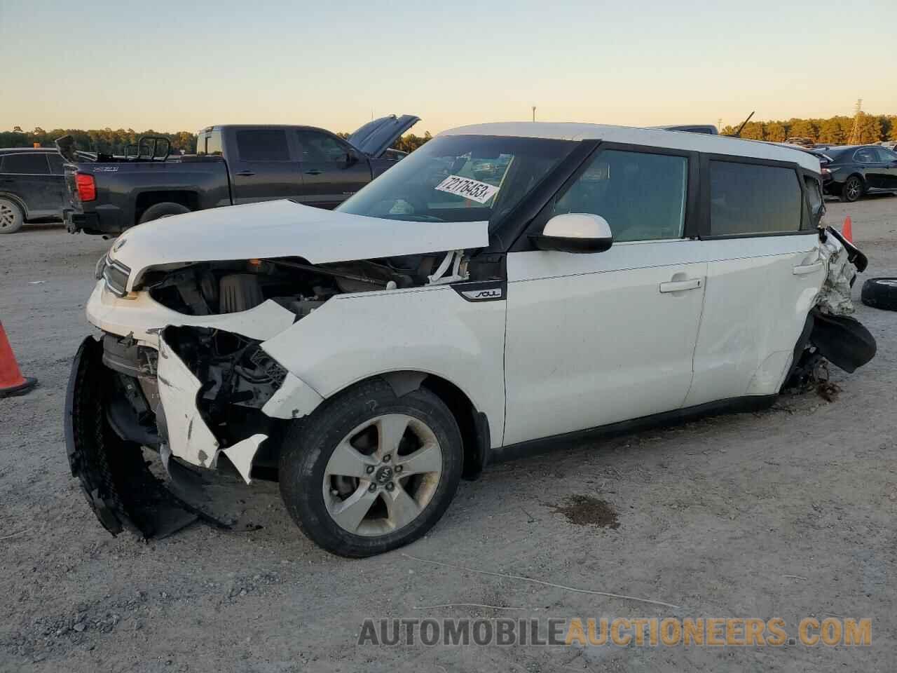 KNDJN2A25J7594644 KIA SOUL 2018