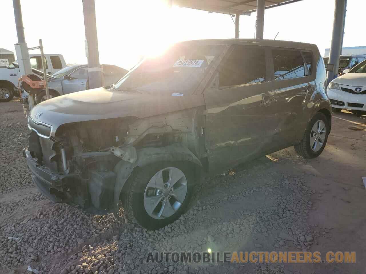 KNDJN2A26G7332334 KIA SOUL 2016