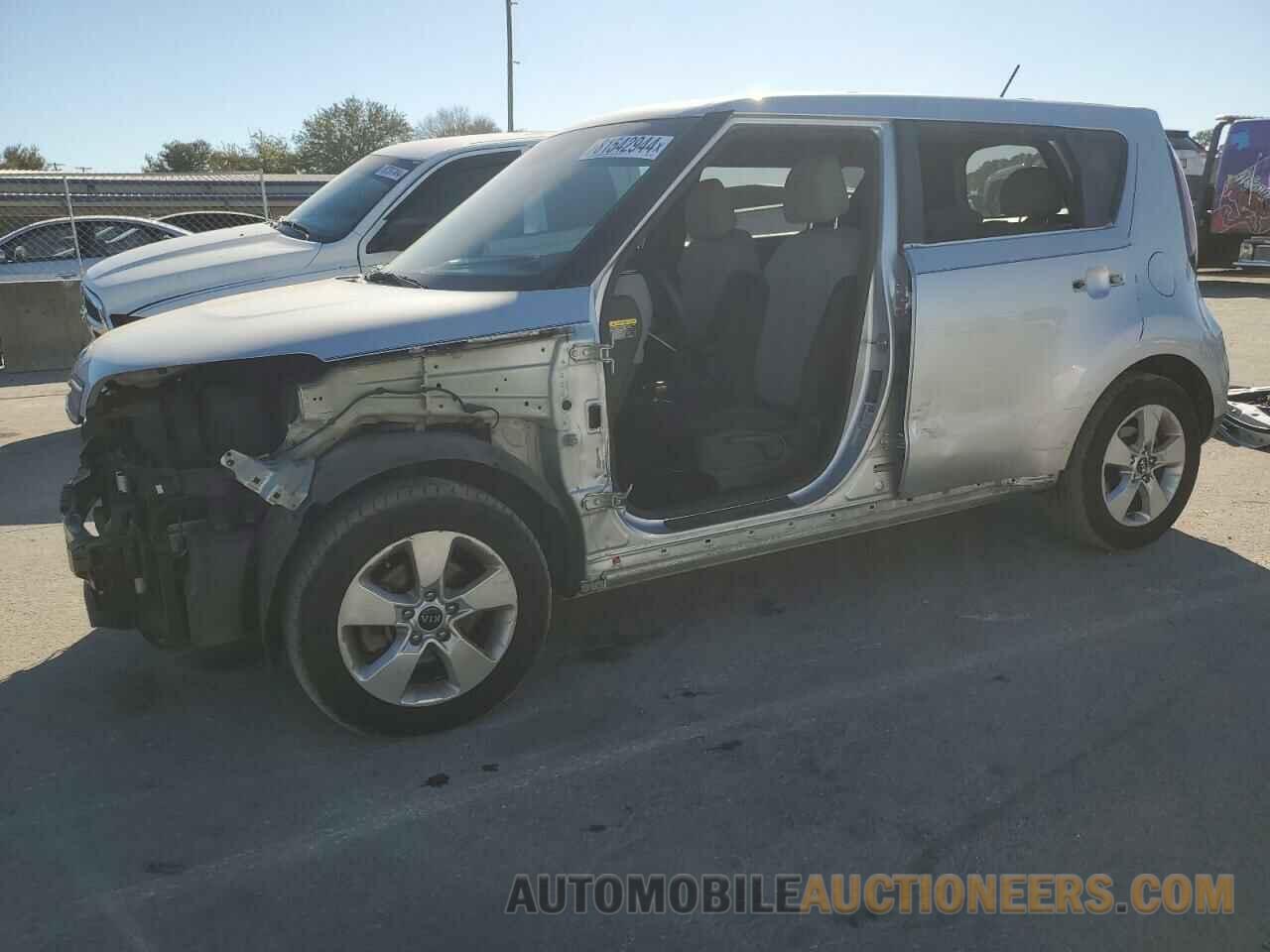 KNDJN2A26K7694074 KIA SOUL 2019