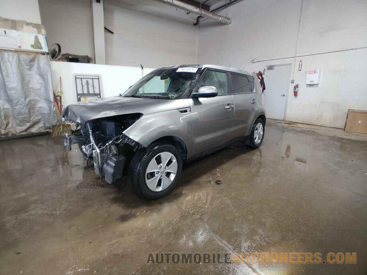 KNDJN2A28F7211142 KIA SOUL 2015