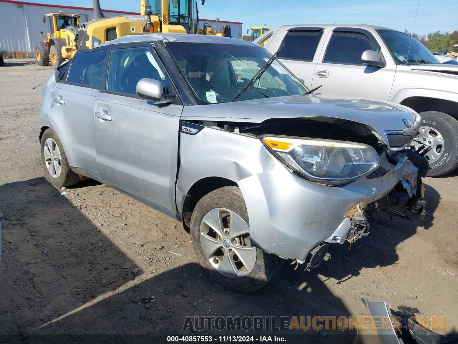 KNDJN2A28F7753972 KIA SOUL 2015