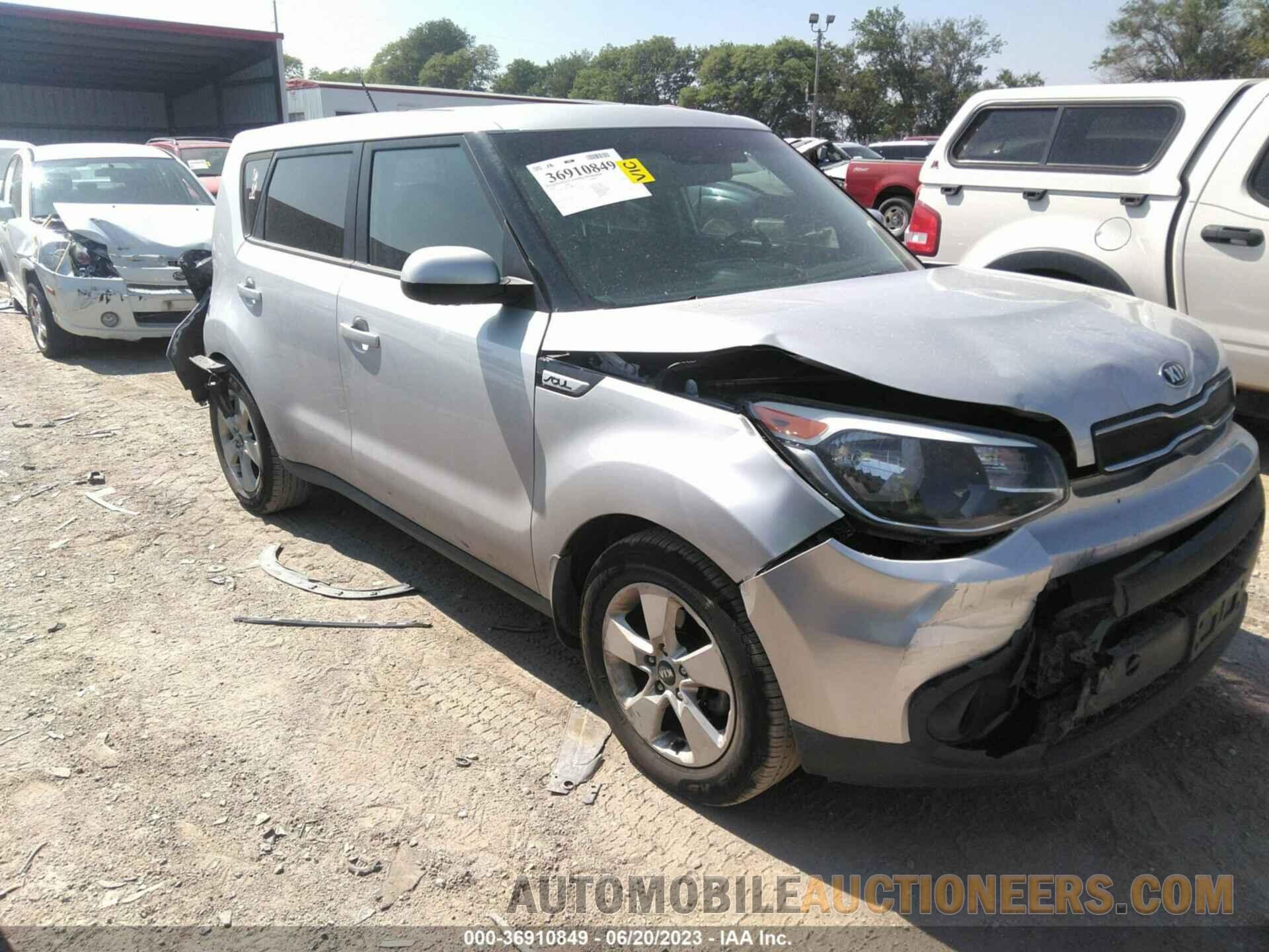 KNDJN2A28J7598087 KIA SOUL 2018