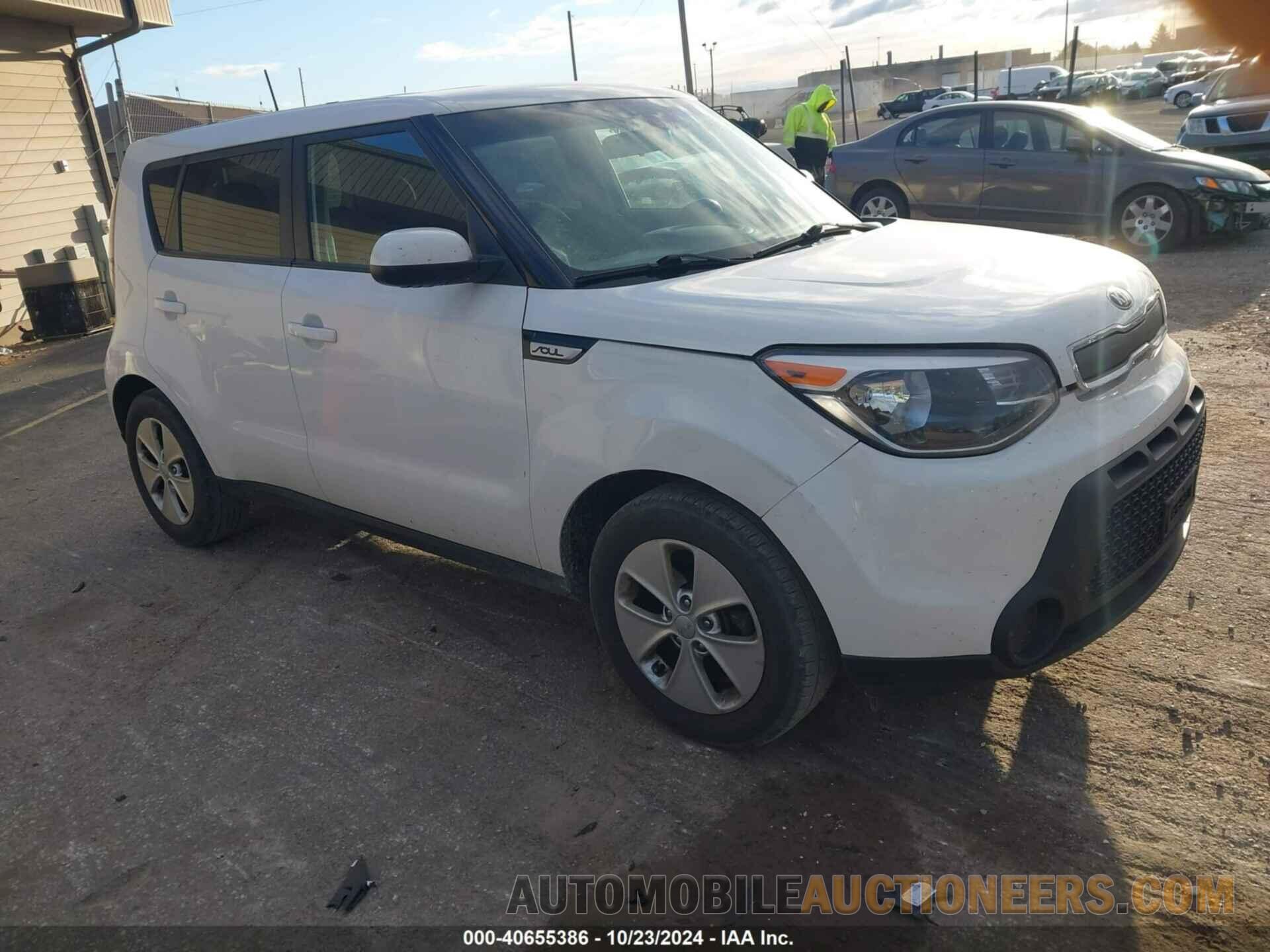 KNDJN2A2XG7352568 KIA SOUL 2016