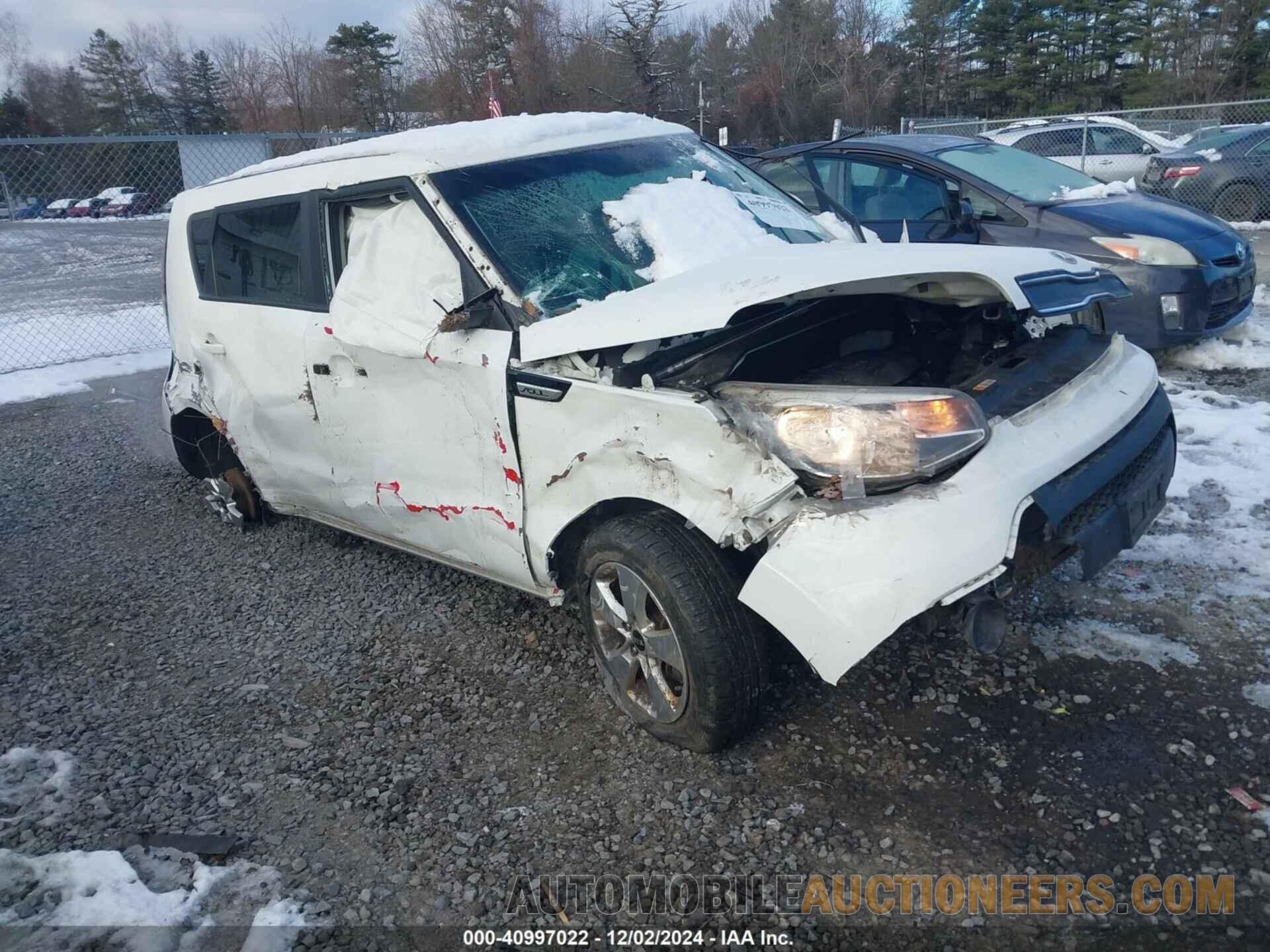 KNDJN2A2XH7448458 KIA SOUL 2017