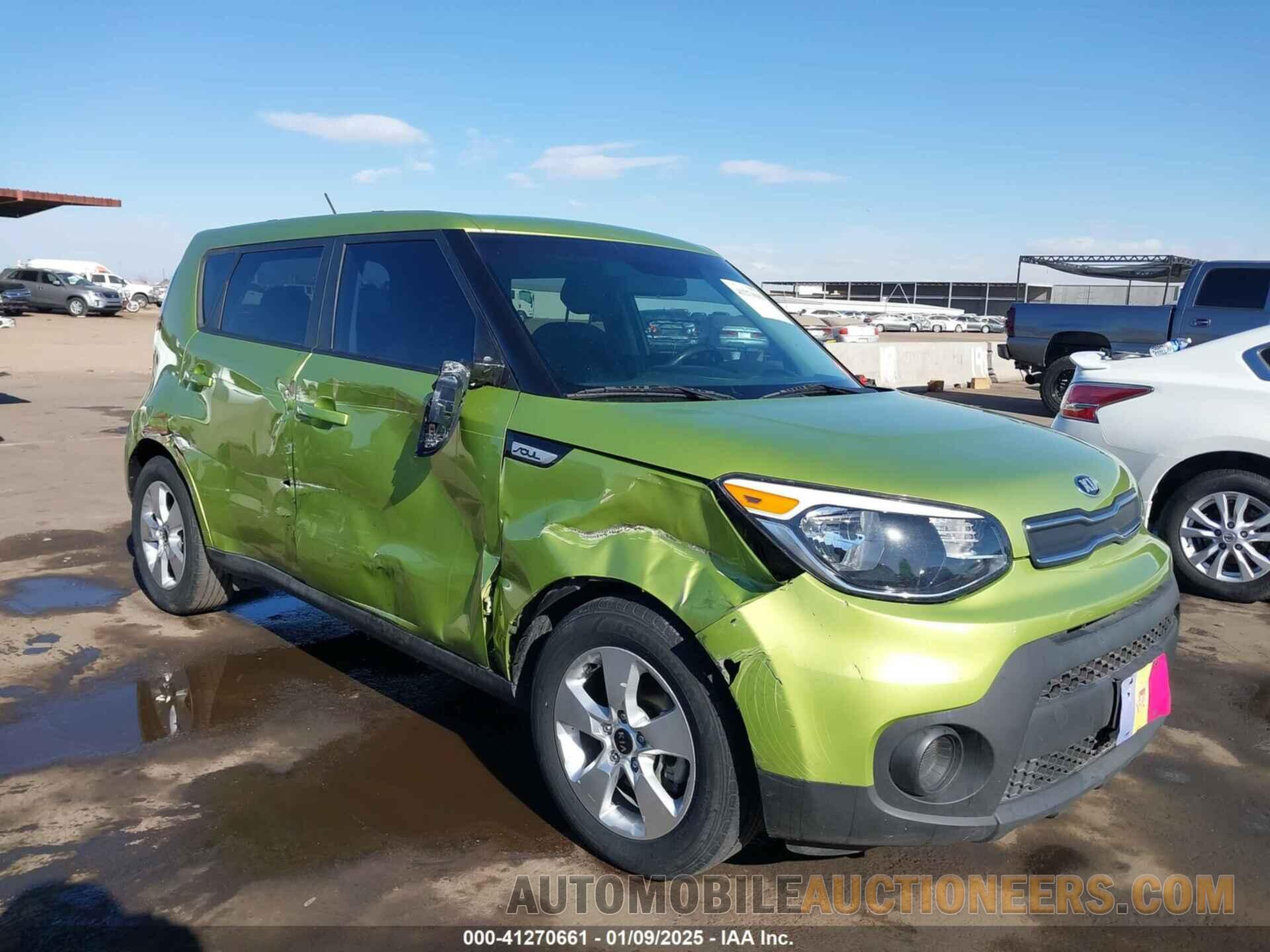 KNDJN2A2XH7887627 KIA SOUL 2017