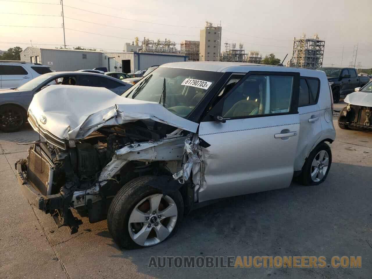 KNDJN2A2XJ7504520 KIA SOUL 2018