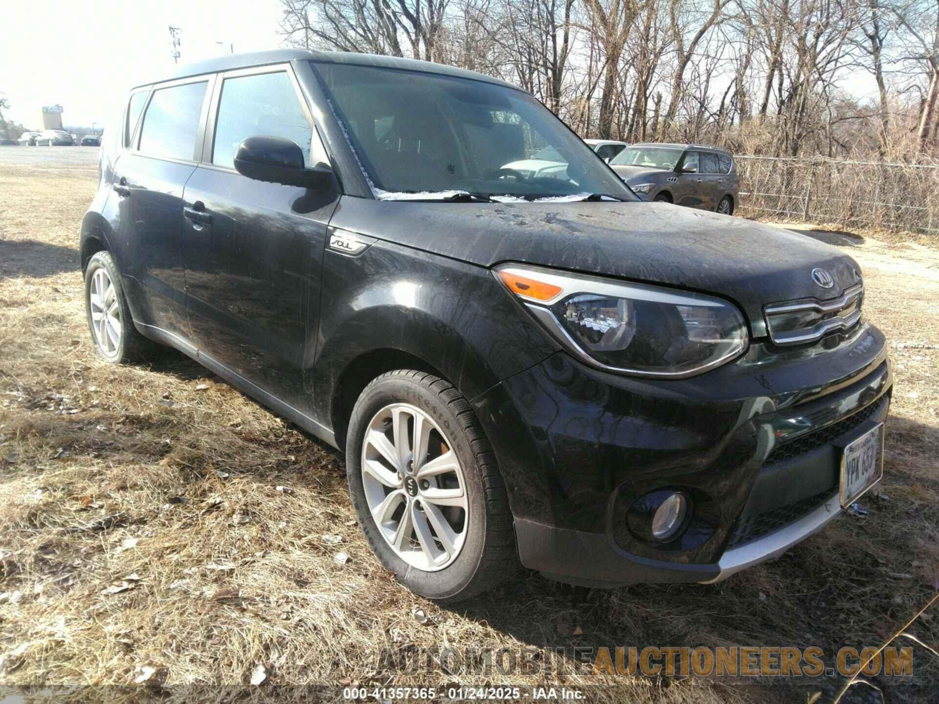 KNDJP3A52J7530068 KIA SOUL 2018