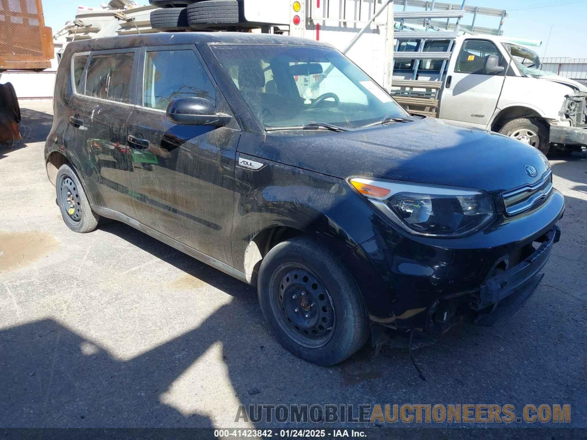 KNDJP3A53H7477696 KIA SOUL 2017