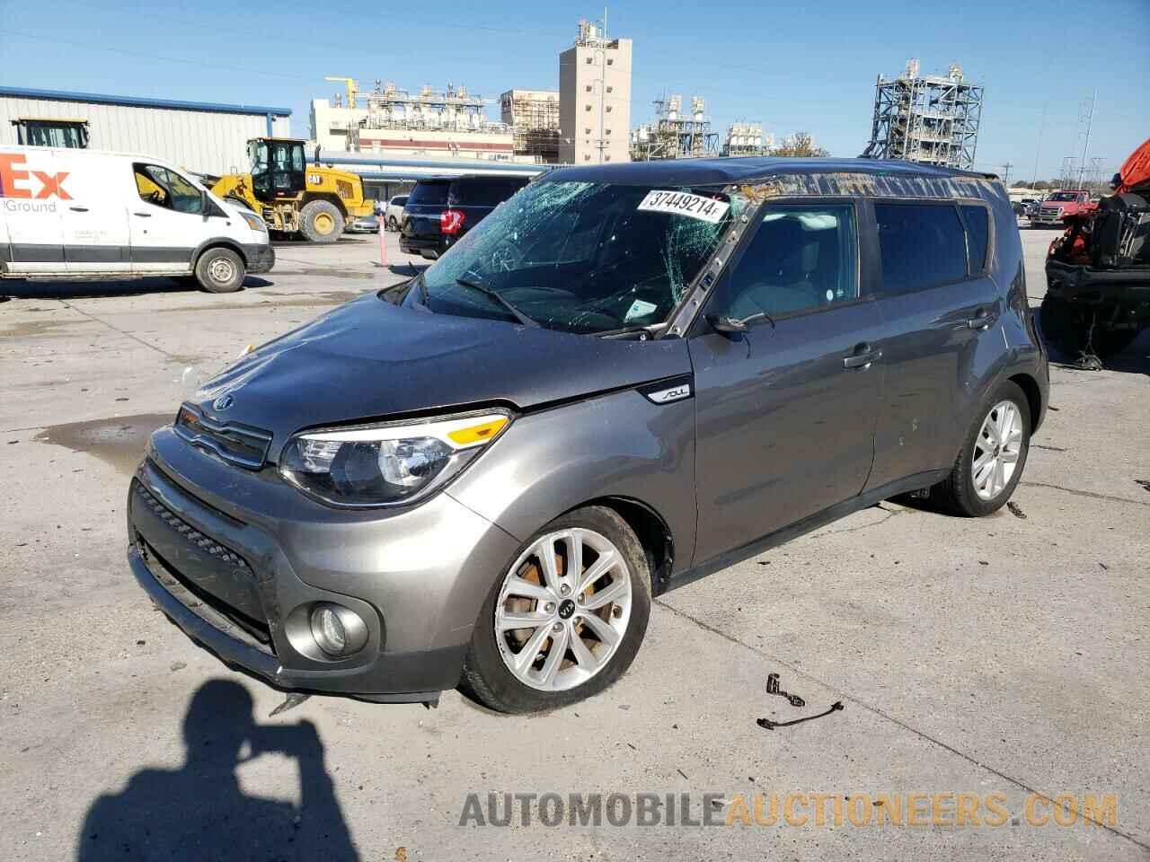 KNDJP3A53J7556078 KIA SOUL 2018