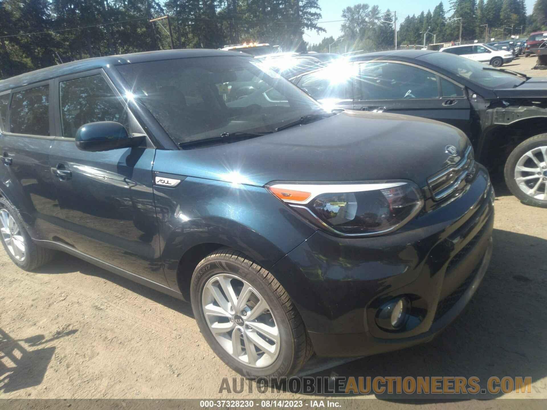 KNDJP3A53J7558946 KIA SOUL 2018