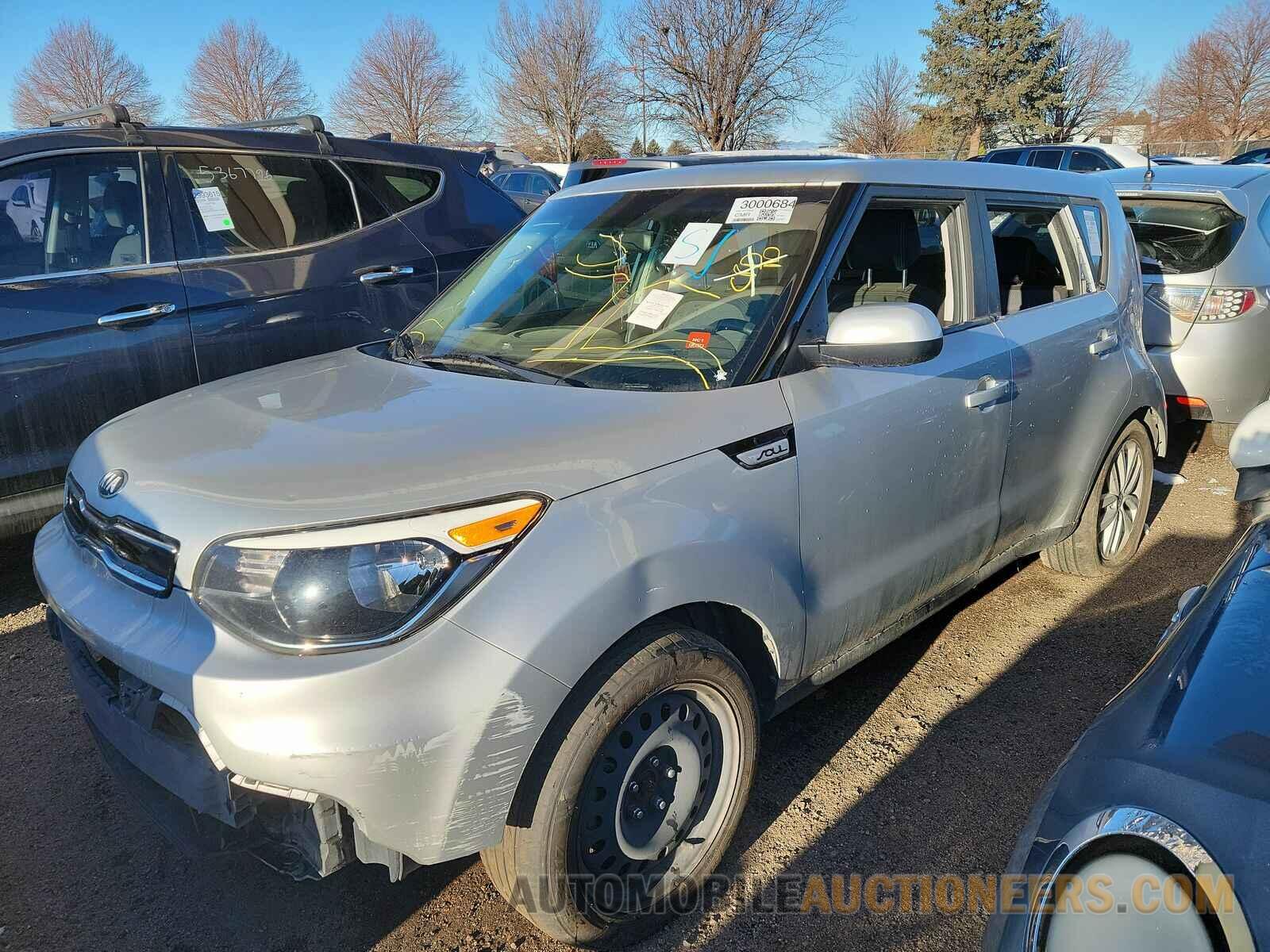 KNDJP3A55J7538021 Kia Soul 2018