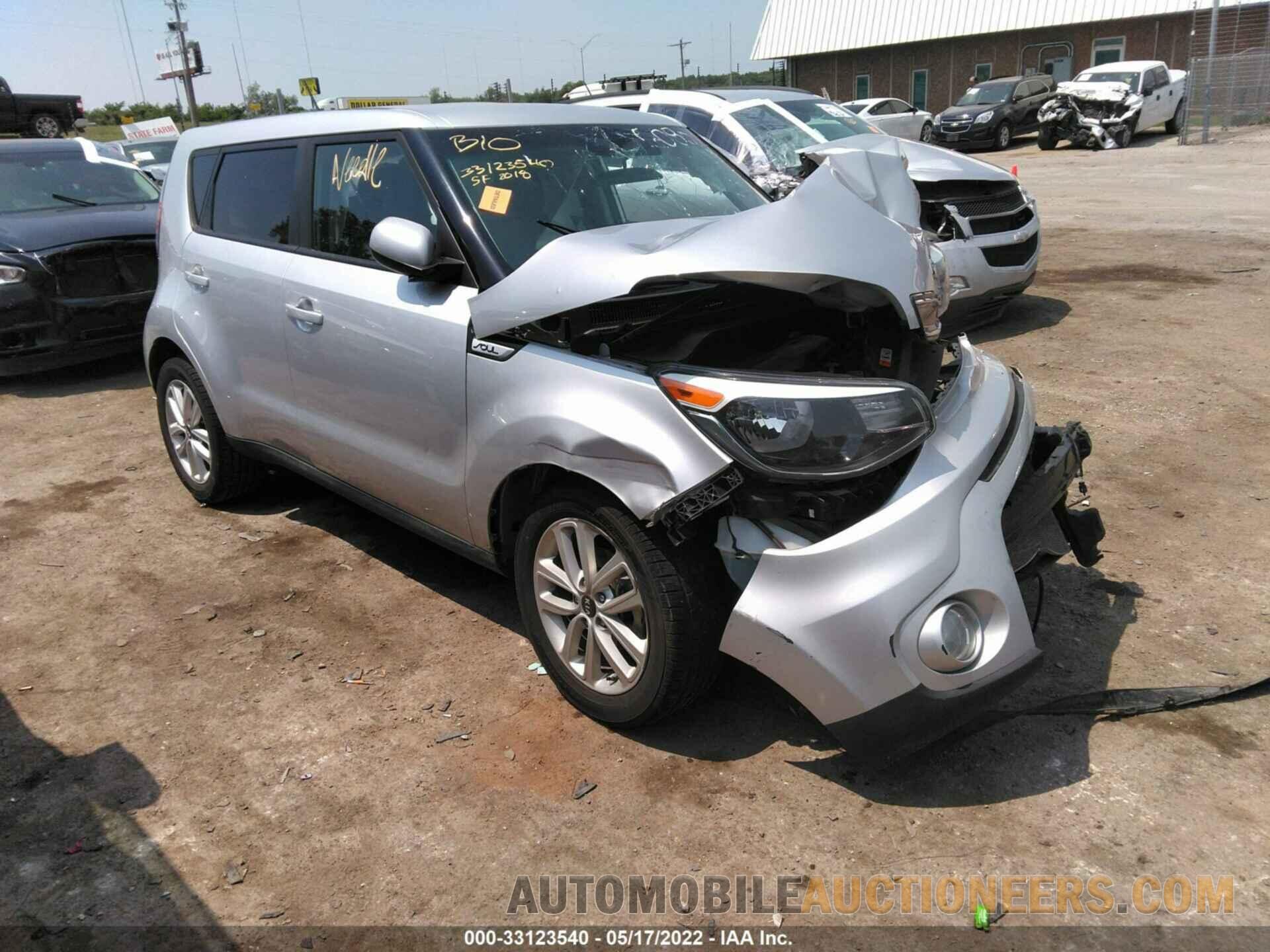 KNDJP3A55J7608083 KIA SOUL 2018