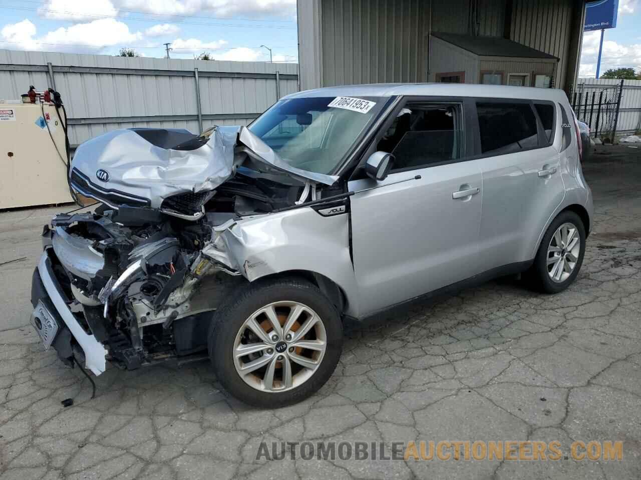 KNDJP3A56J7538609 KIA SOUL 2018