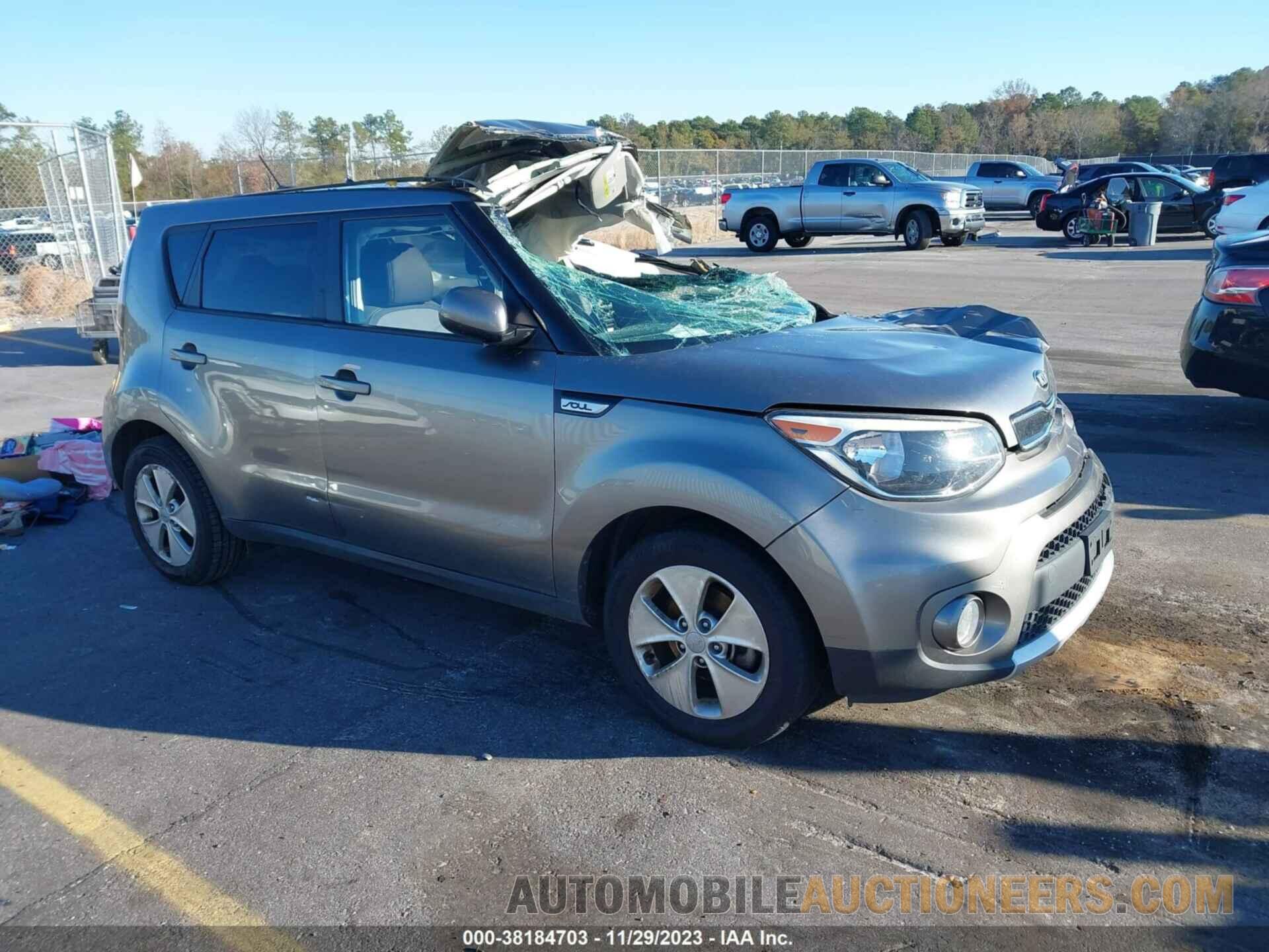 KNDJP3A56J7587888 KIA SOUL 2018