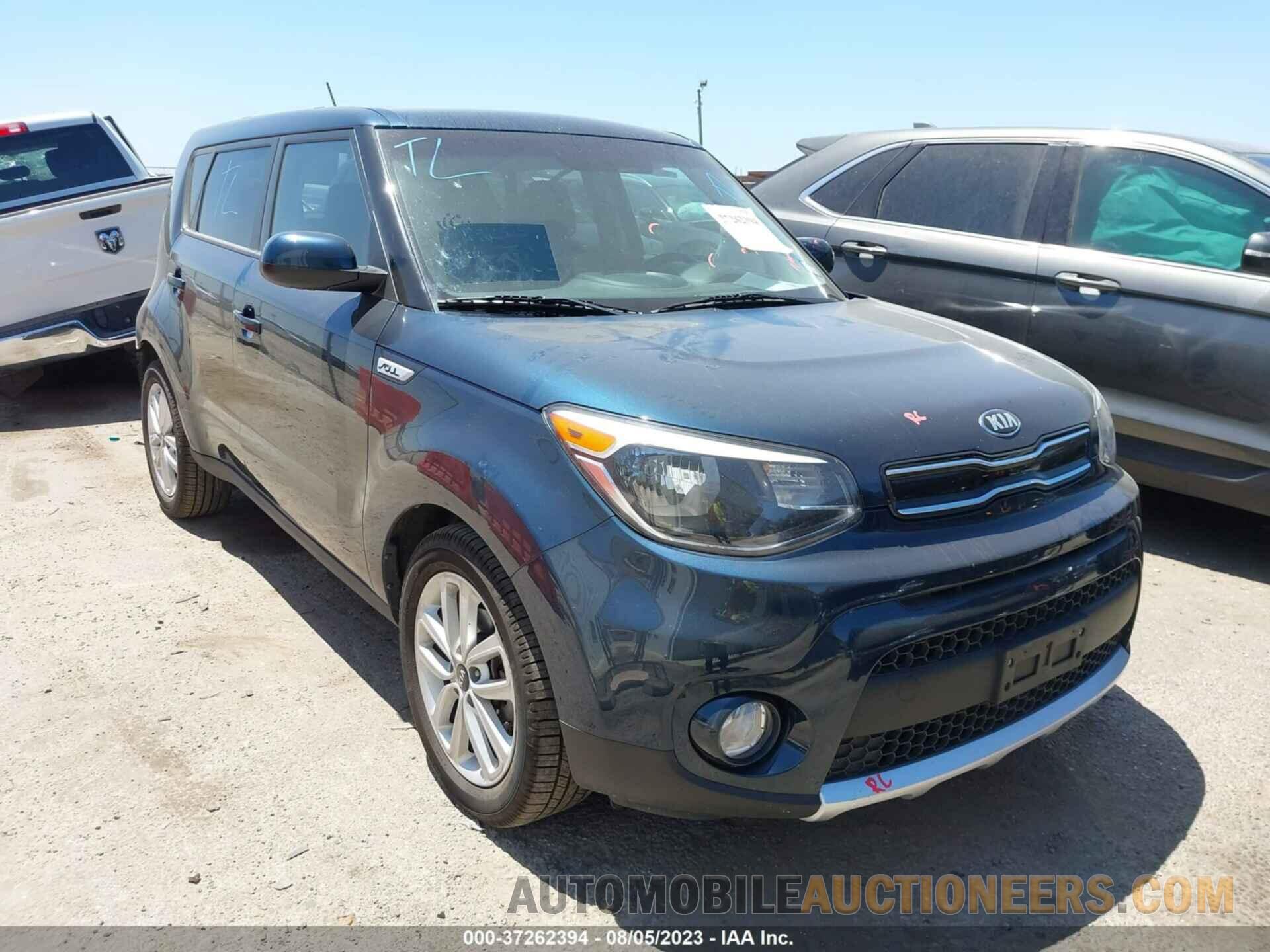 KNDJP3A56J7611588 KIA SOUL 2018