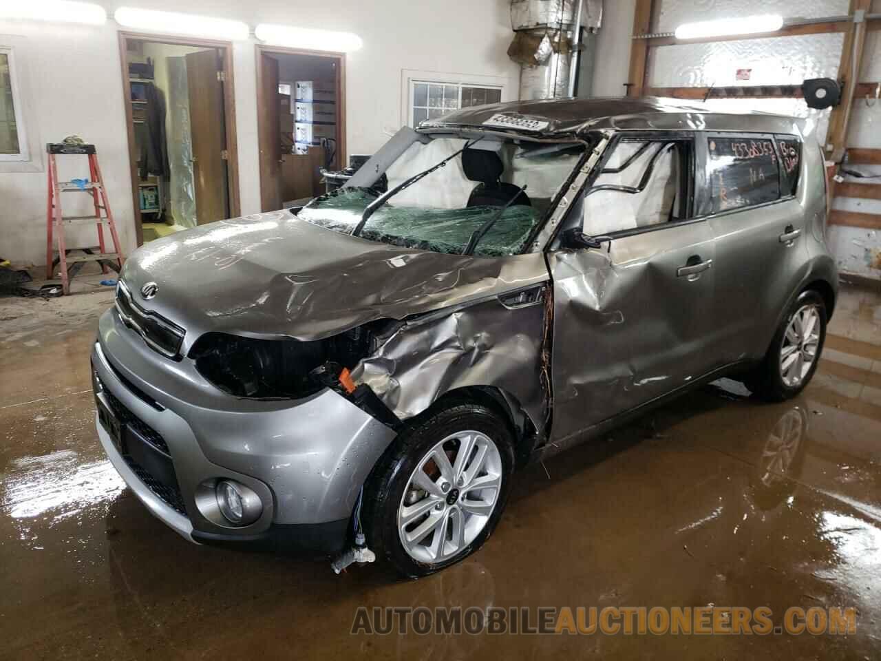 KNDJP3A56K7001174 KIA SOUL 2019