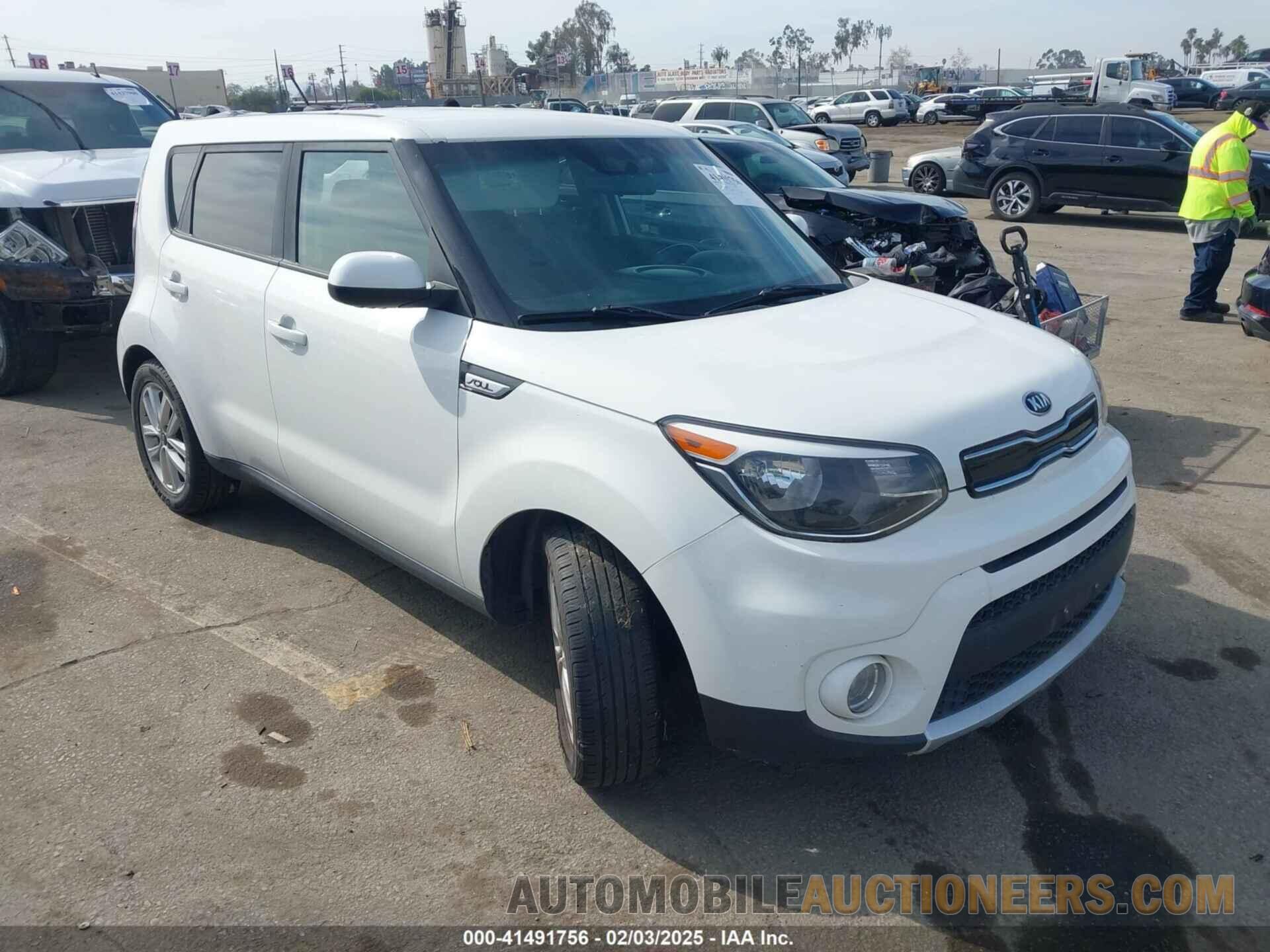 KNDJP3A59J7606885 KIA SOUL 2018