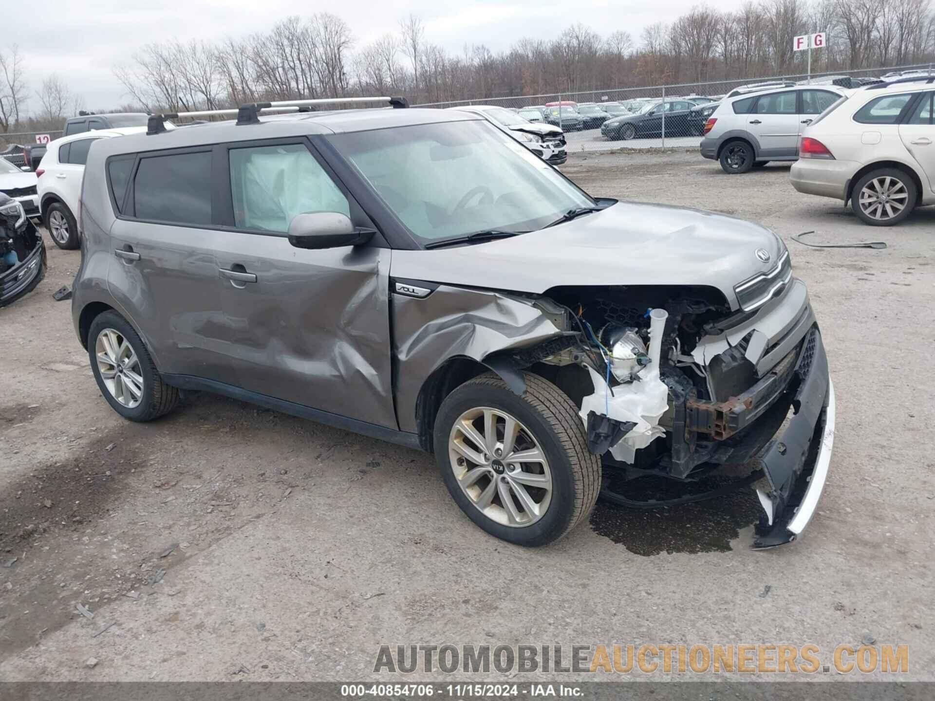 KNDJP3A59J7611813 KIA SOUL 2018