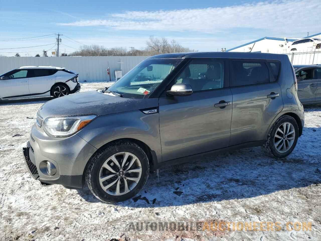 KNDJP3A5XJ7574643 KIA SOUL 2018