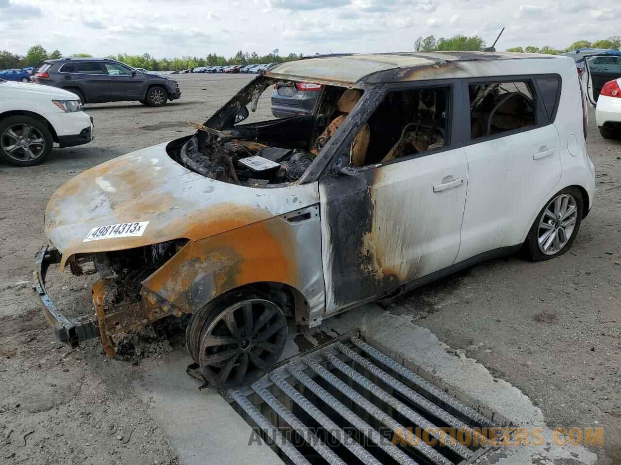 KNDJP3A5XJ7904040 KIA SOUL 2018