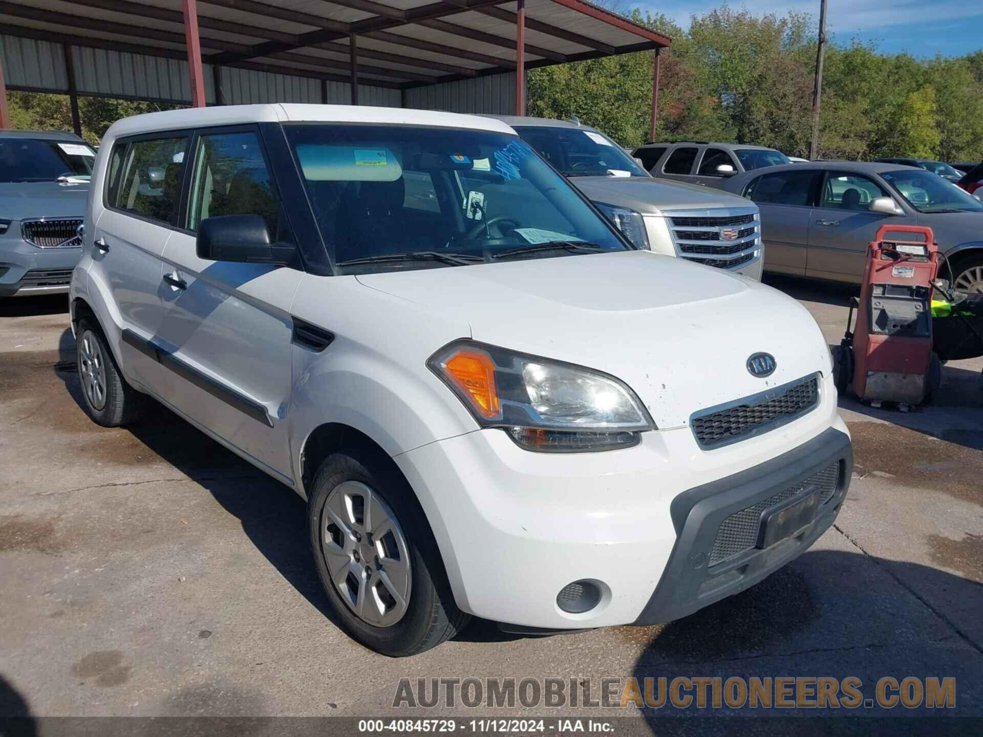 KNDJT2A11B7304611 KIA SOUL 2011