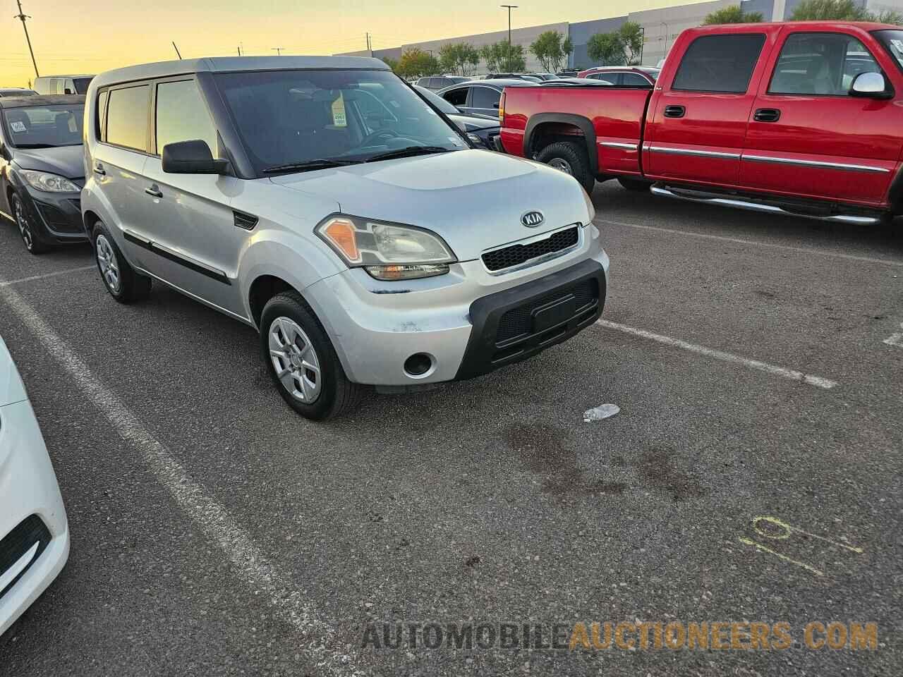 KNDJT2A19B7714170 KIA SOUL 2011