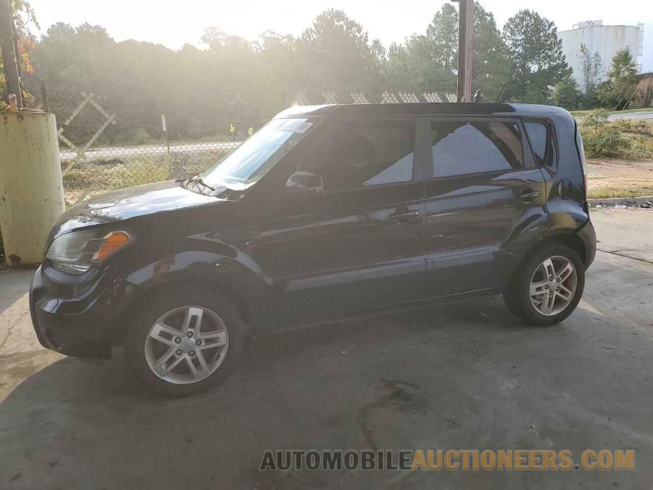 KNDJT2A26B7248724 KIA SOUL 2011