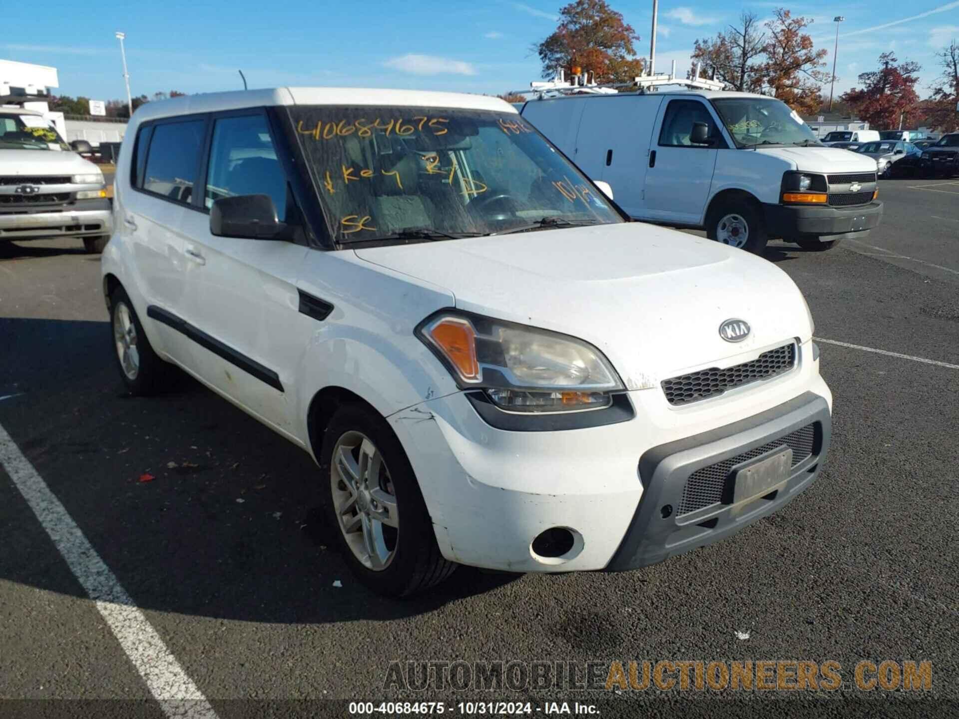 KNDJT2A27B7321678 KIA SOUL 2011