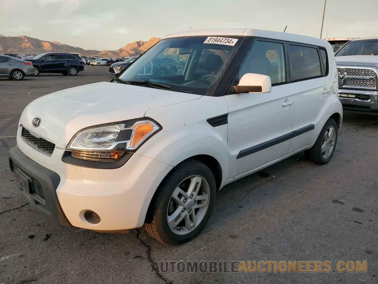 KNDJT2A28B7284592 KIA SOUL 2011