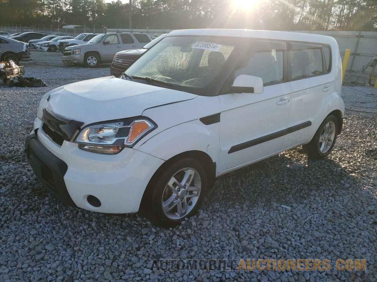 KNDJT2A28B7724598 KIA SOUL 2011