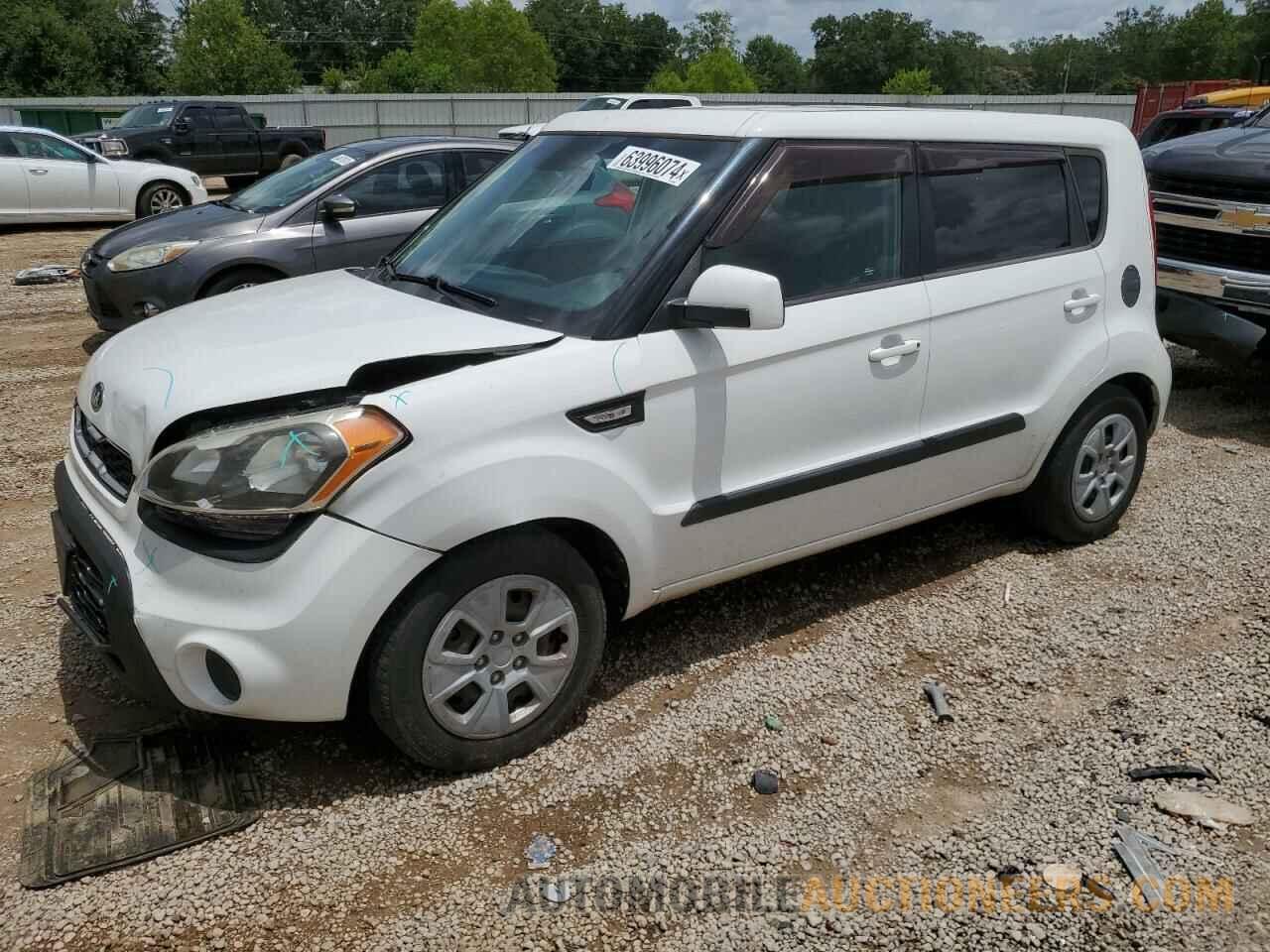 KNDJT2A53D7570928 KIA SOUL 2013