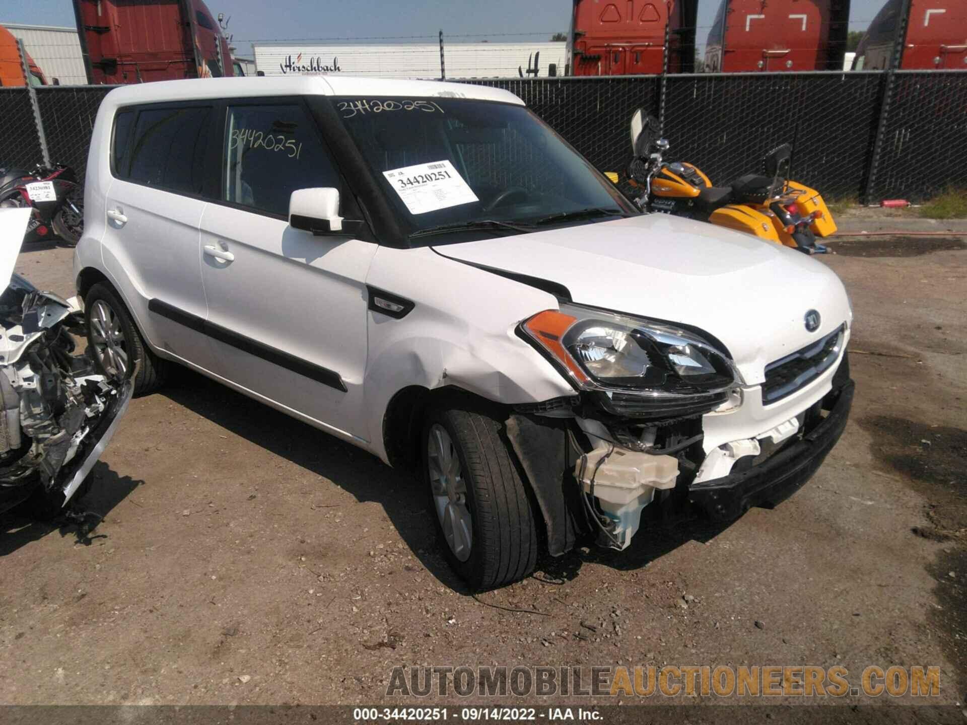 KNDJT2A53D7768943 KIA SOUL 2013