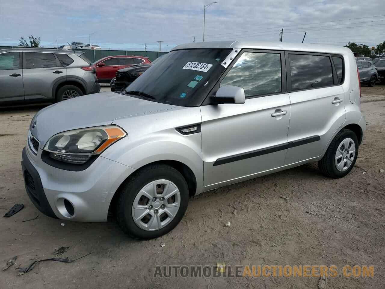 KNDJT2A57C7406239 KIA SOUL 2012