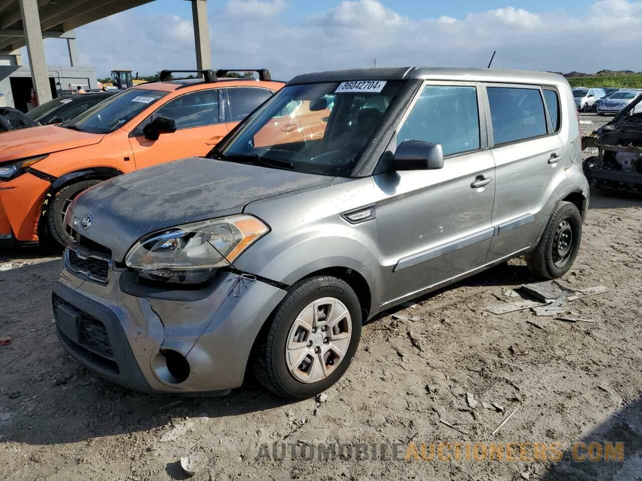 KNDJT2A57D7630855 KIA SOUL 2013