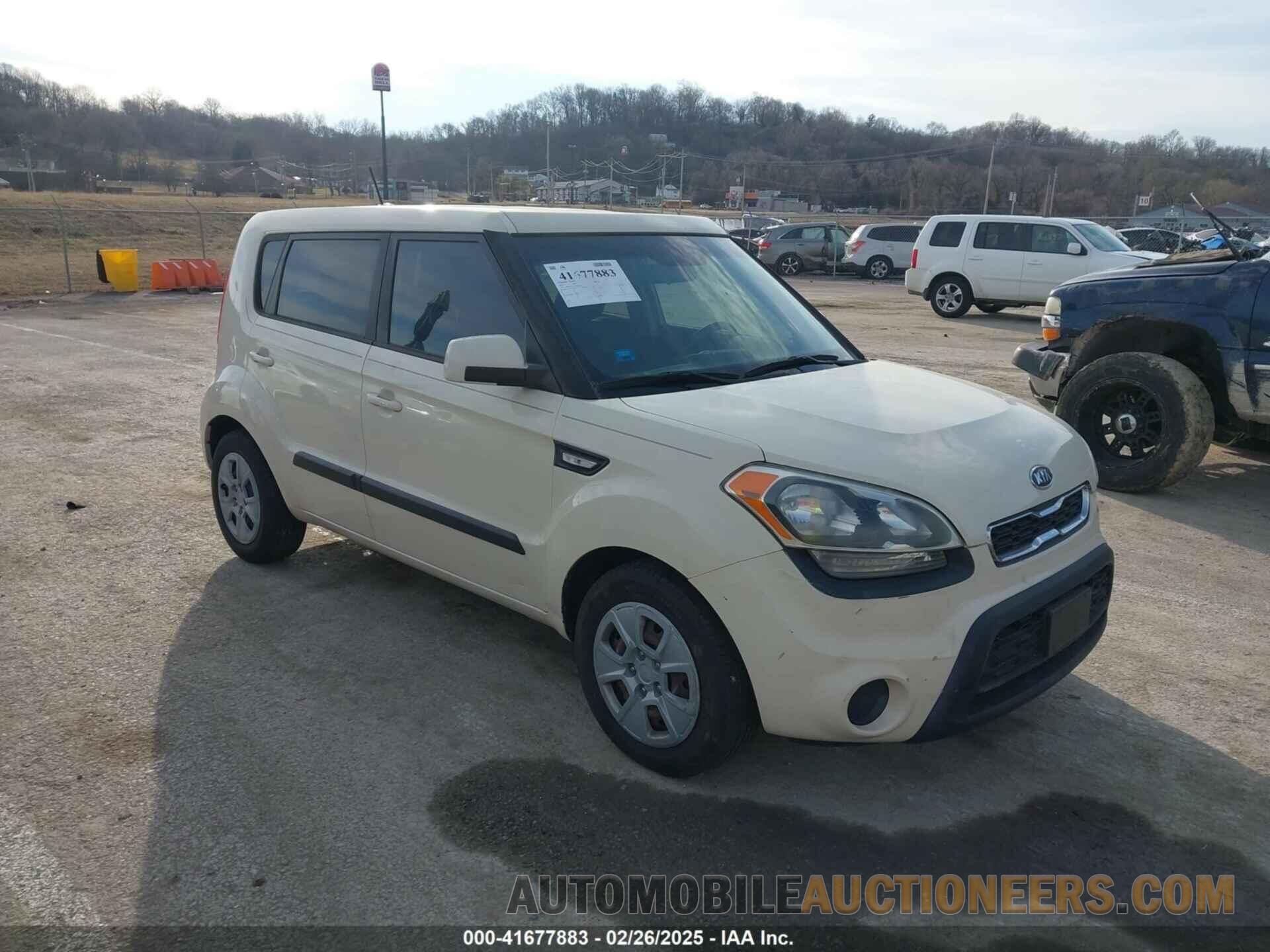 KNDJT2A58C7471066 KIA SOUL 2012