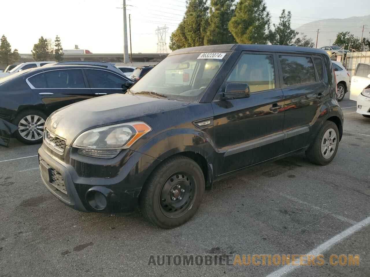 KNDJT2A58D7507436 KIA SOUL 2013