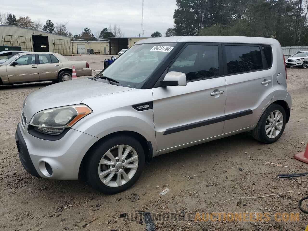 KNDJT2A58D7639774 KIA SOUL 2013