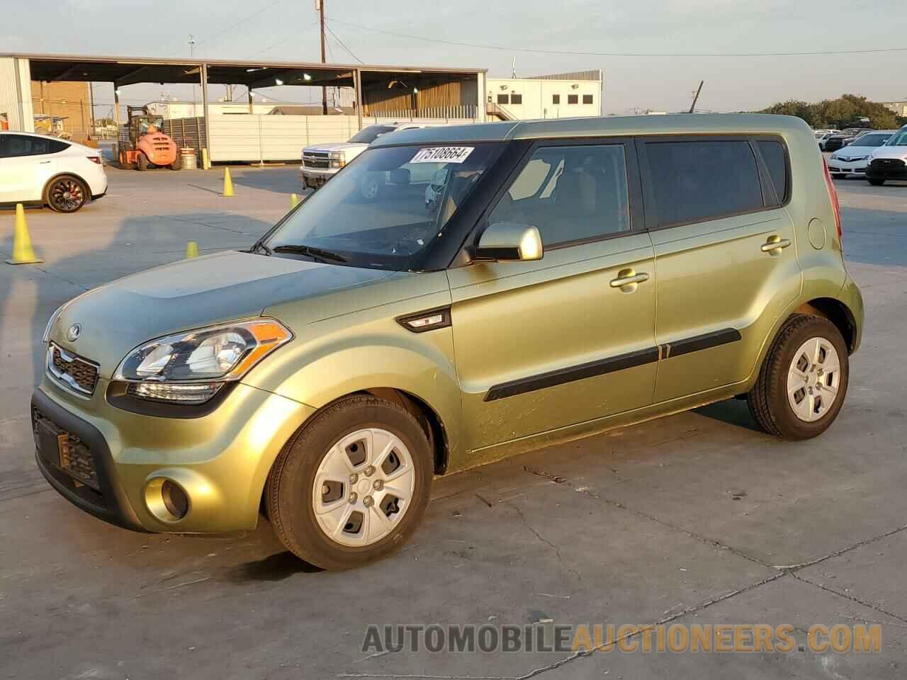 KNDJT2A59D7589712 KIA SOUL 2013